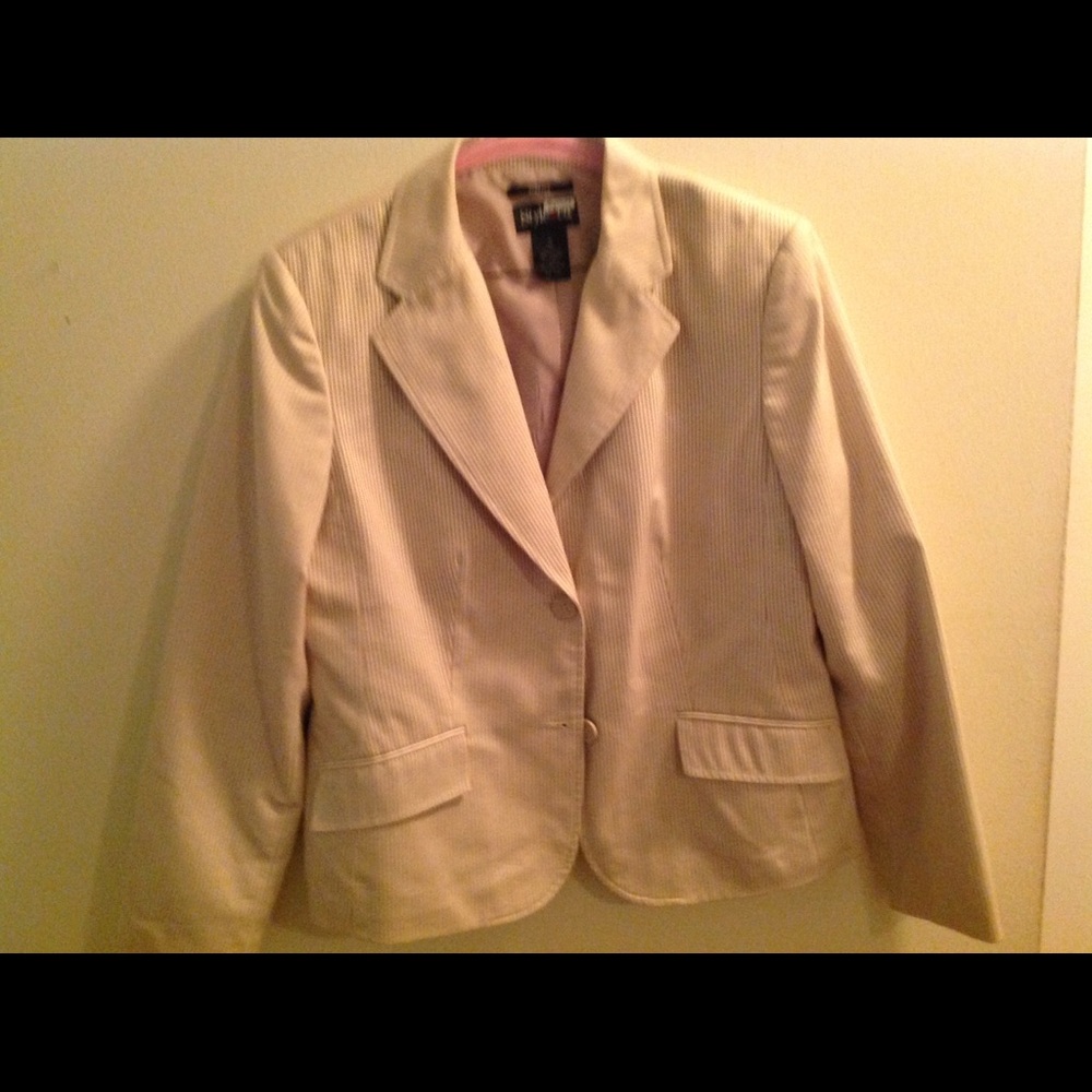 Size 10 Style &Co beige jacket